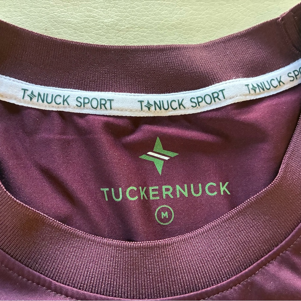 NWOT Tuckernuck Sport Set in Winetasting SzM - Picture 5 of 5